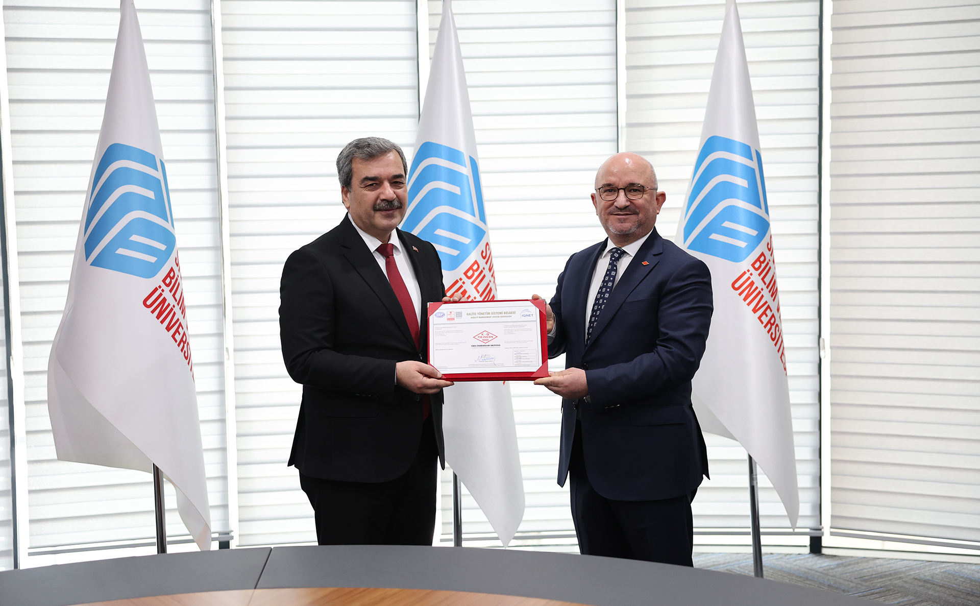 SBTÜ, TS EN ISO 9001:2015 Kalite Yönetim Sistemi Belgesi ve IQNET Sertifikası'nı Aldı